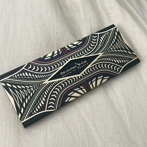 NWOB Coloured Raine Queen of Hearts palette